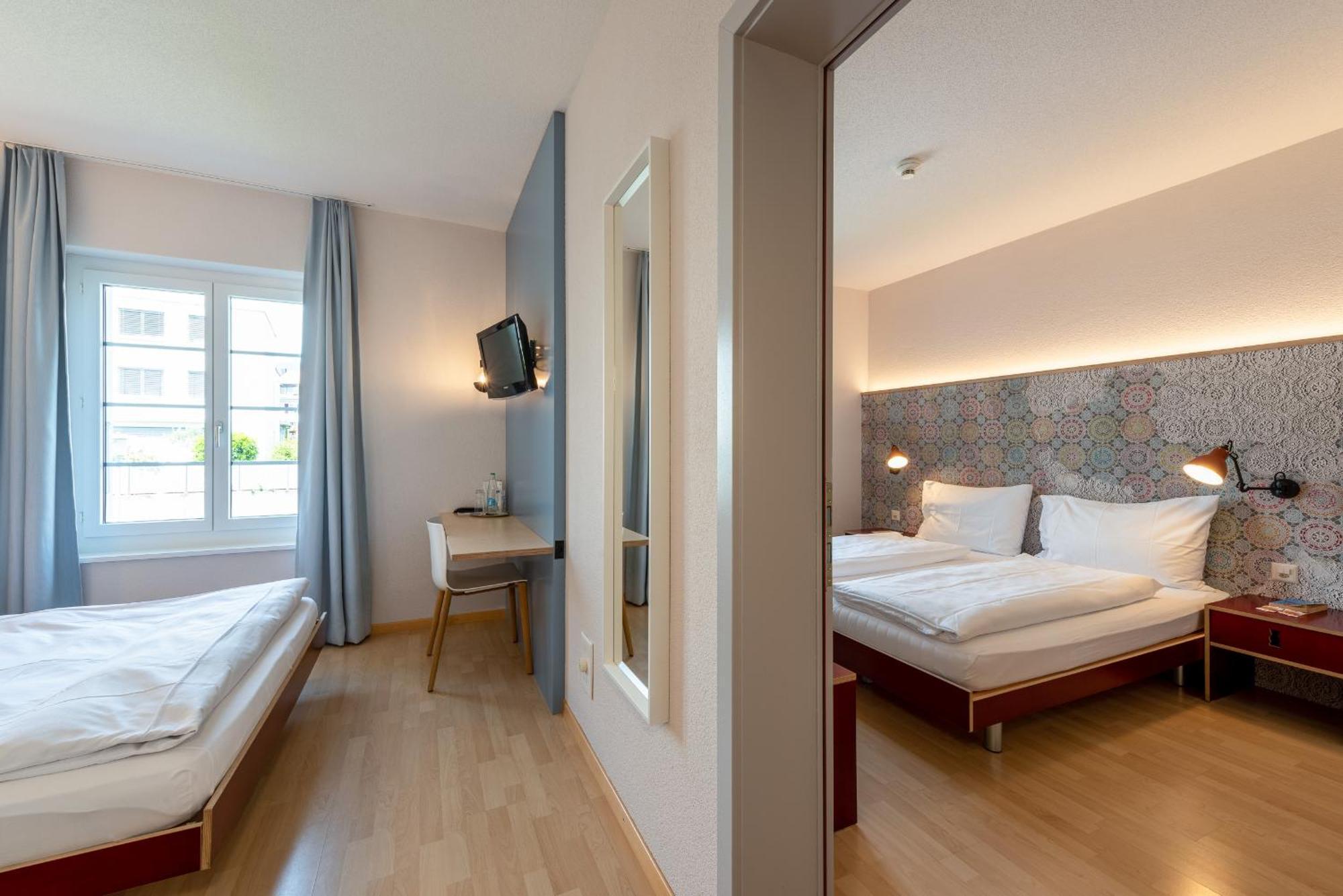 Baeren Self Check-In Hotel Solothurn Room photo